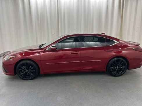 Used 2022 Lexus ES 350 F Sport image 3