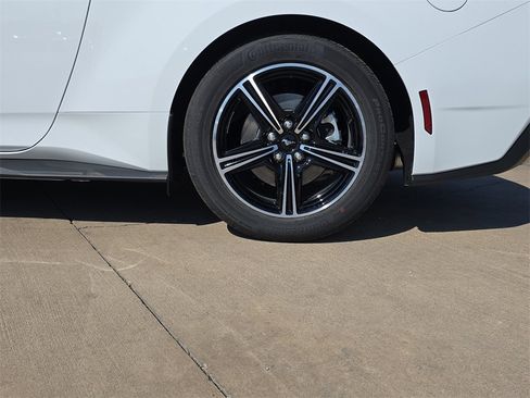 New 2025 Ford Mustang Coupe image 29