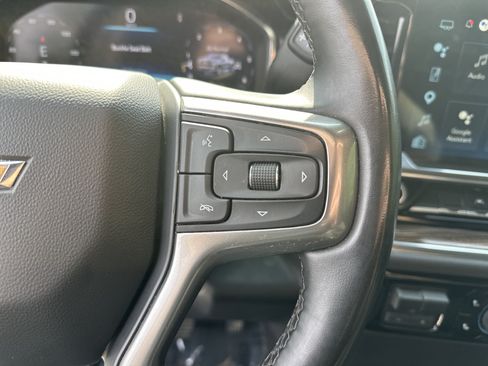 Used 2025 Chevrolet Silverado 1500 LT AWD/4WD image 20