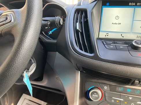 Used 2018 Ford Escape SE w/ SE Sync 3 Package AWD/4WD image 21
