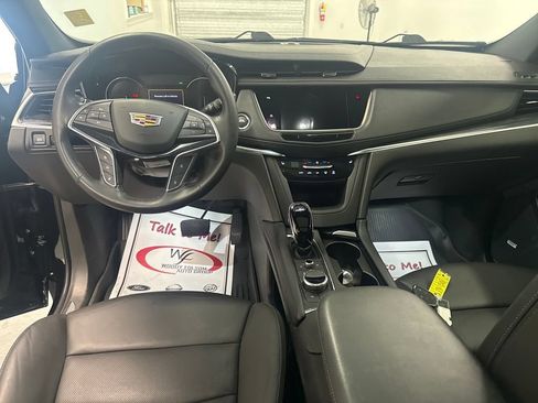Used 2022 Cadillac XT5 Premium Luxury FWD image 13