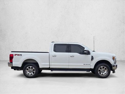 Used 2020 Ford F250 Lariat w/ Chrome Package image 4