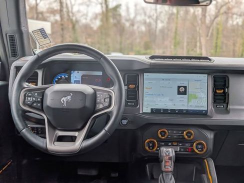 Used 2024 Ford Bronco Badlands image 31