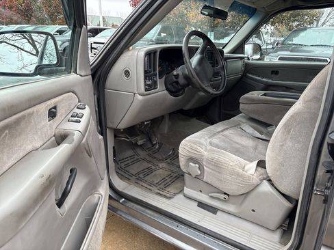 Used 2000 Chevrolet Silverado 1500 LS image 11