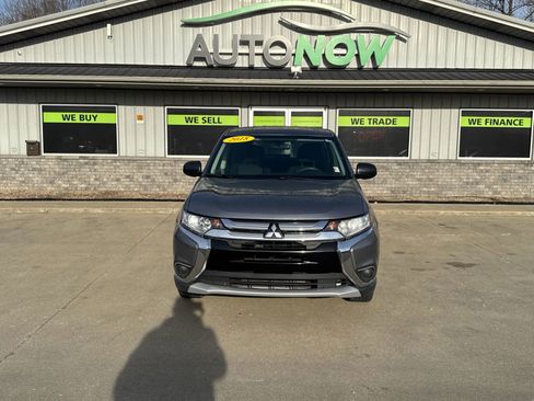 Used 2018 Mitsubishi Outlander ES image 1