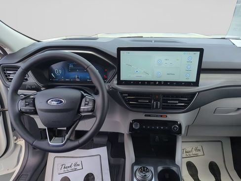 Used 2024 Ford Escape Platinum w/ Premium Technology Package AWD/4WD image 14