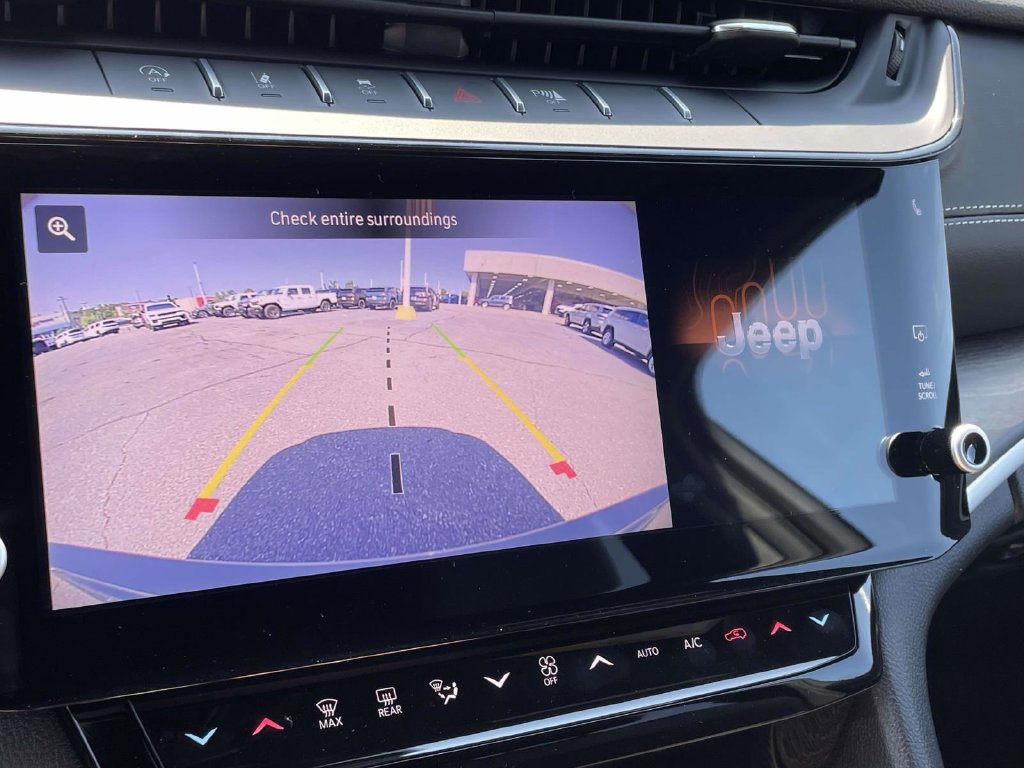 New 2027 Jeep Grand Cherokee Altitude AWD/4WD image 36