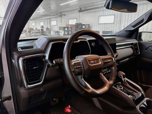 Used 2024 GMC Canyon Elevation w/ Convenience Package AWD/4WD image 8