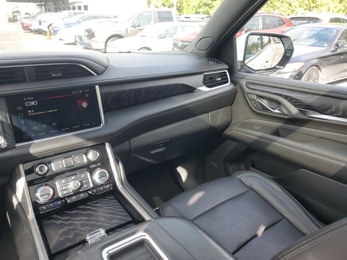 Used 2023 GMC Yukon XL Denali image 22