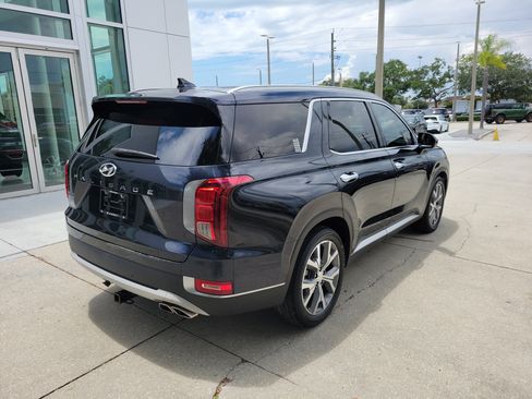 Used 2022 Hyundai Palisade SEL w/ 8P Bench Seat Package FWD image 4