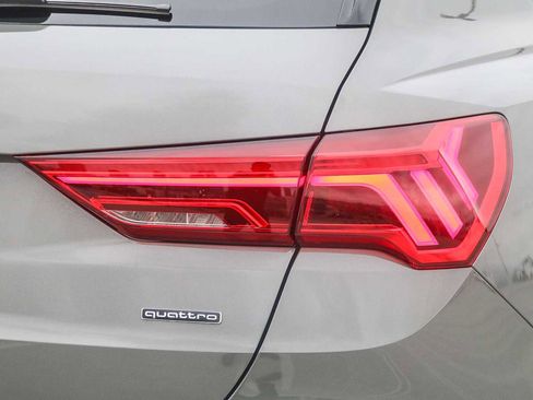 New 2025 Audi Q3 2.0T Premium image 11