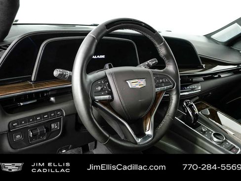 Used 2024 Cadillac Escalade Sport Platinum w/ LPO, ONYX Package AWD/4WD image 4