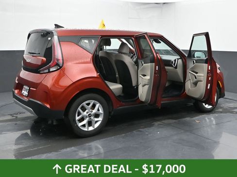 Used 2025 Kia Soul LX w/ LX Technology Package FWD image 62