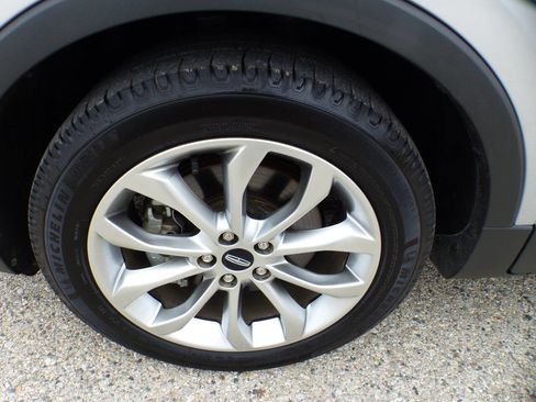 Used 2019 Lincoln MKC Select w/ Select Plus Package image 11