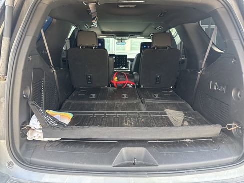 Used 2025 GMC Yukon Elevation w/ Elevation Premium Package image 8