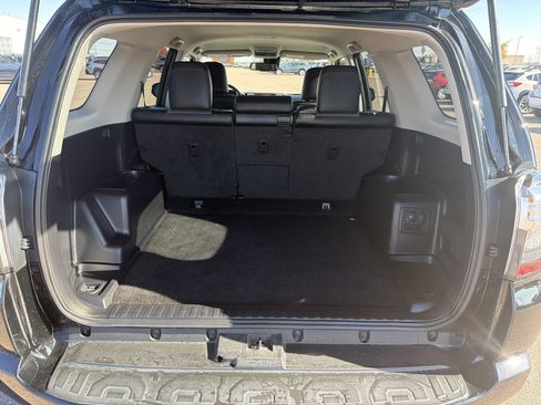 Used 2023 Toyota 4Runner SR5 Premium image 18