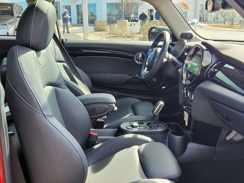 Used 2024 MINI Cooper SE image 15