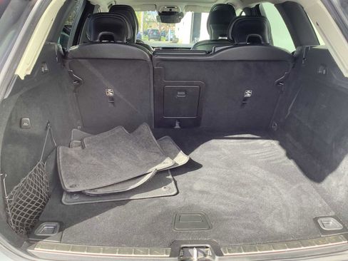Used 2020 Volvo XC60 T6 Momentum image 19