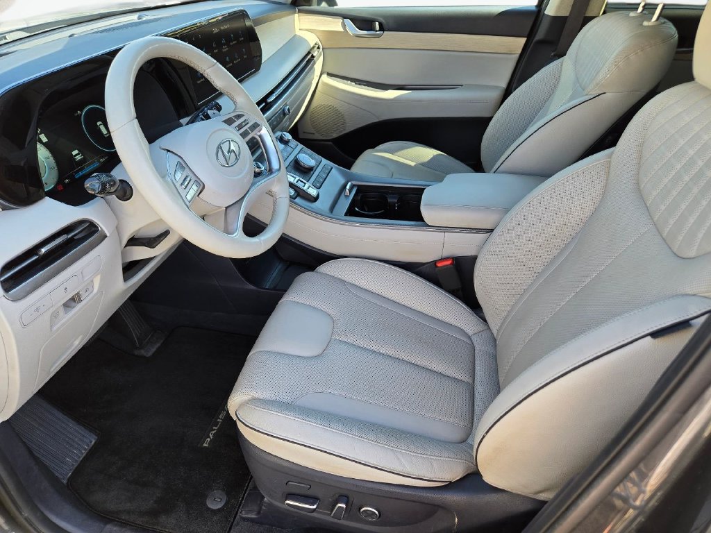 Used 2024 Hyundai Palisade Limited FWD image 15