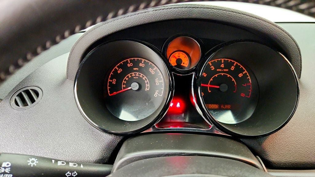 Used 2008 Saturn Sky w/ Premium Trim Package RWD image 15