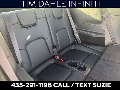 Used 2021 Tesla Model Y Long Range image 9