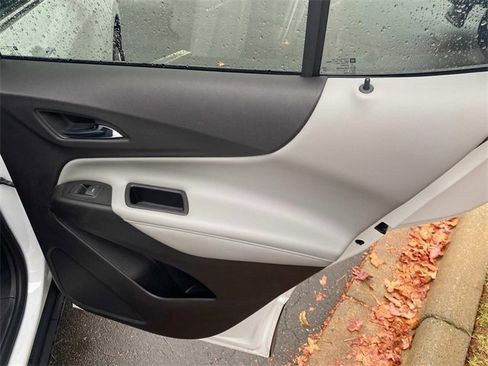 Used 2019 Chevrolet Equinox Premier image 35