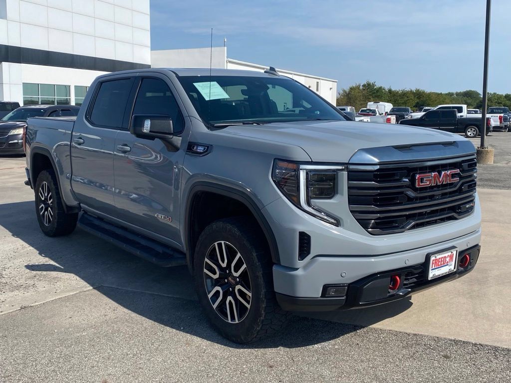 Used 2024 GMC Sierra 1500 AT4 w/ Technology Package AWD/4WD image 7