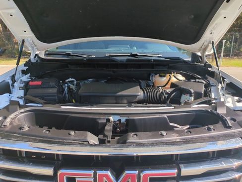 Used 2023 GMC Yukon SLT w/ SLT Luxury Package image 26