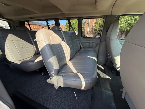 Used 2015 GMC Savana 3500 LT w/ LT Preferred Equipment Group image 13