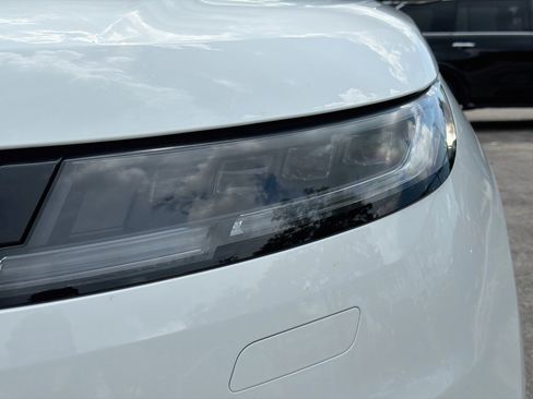 Certified 2025 Land Rover Range Rover Sport Autobiography AWD/4WD image 9