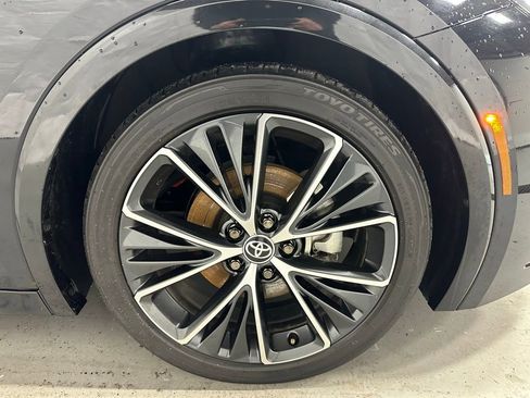 Used 2025 Toyota Prius XLE image 63