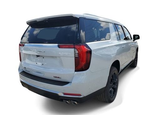 New 2026 GMC Yukon XL Denali w/ Sun & Power Step Package AWD/4WD image 5