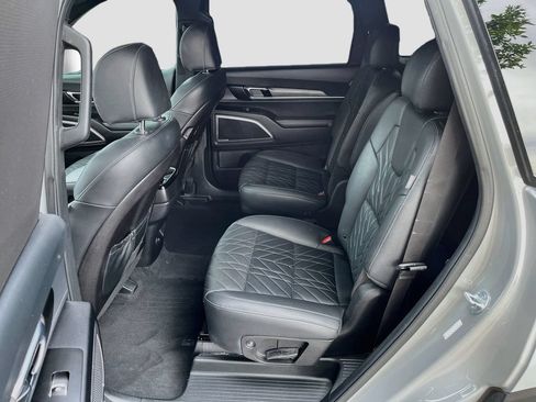 Used 2024 Kia Telluride EX X-Line AWD/4WD image 25
