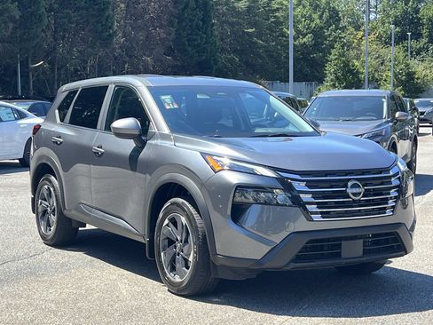 Certified 2026 Nissan Rogue SV FWD image 27