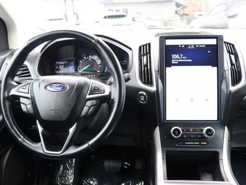 Used 2023 Ford Edge SEL image 17