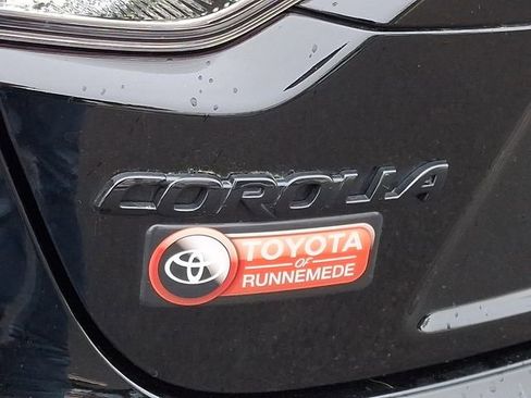 Certified 2025 Toyota Corolla SE w/ SE Premium Package FWD image 29