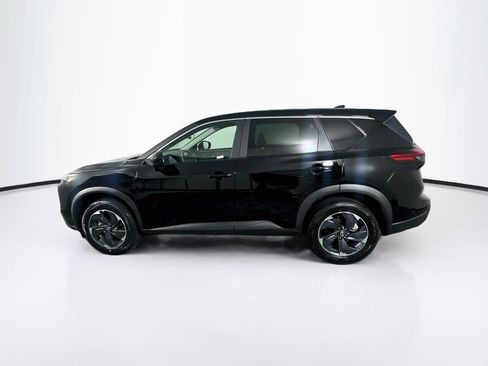 Used 2024 Nissan Rogue SV FWD image 4