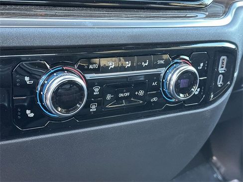 New 2026 GMC Sierra 1500 Elevation image 12