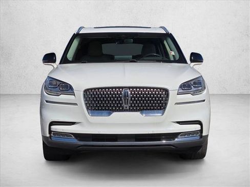 Used 2020 Lincoln Aviator Reserve w/ Equipment Group 202A image 2