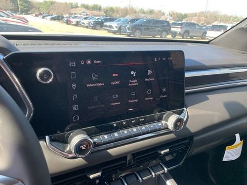 New 2026 GMC Canyon Elevation w/ Convenience Package image 21