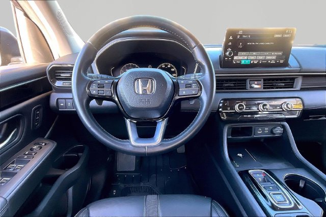 Used 2025 Honda Pilot EX-L image 8