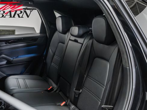 Used 2025 Porsche Cayenne GTS image 44