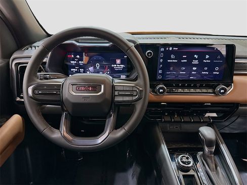 Used 2025 GMC Canyon AT4 image 23