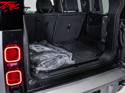 Used 2024 Land Rover Defender 110 S image 49