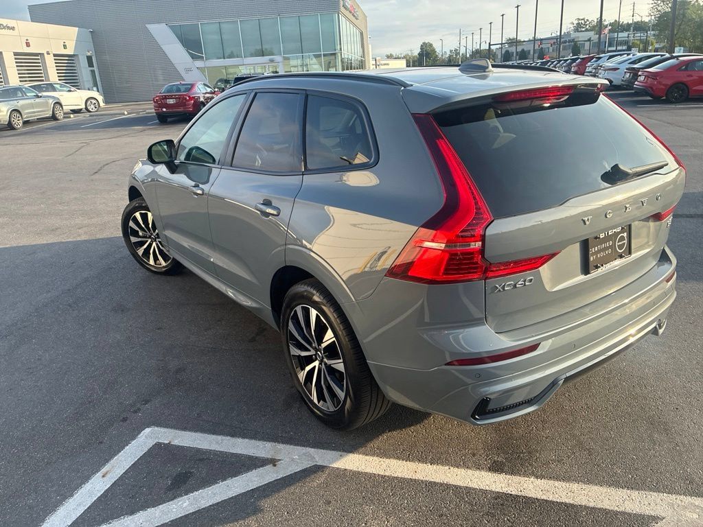 Certified 2024 Volvo XC60 B5 Core w/ Climate Package AWD/4WD image 6