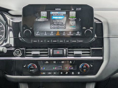 Used 2023 Nissan Pathfinder SL AWD/4WD image 30