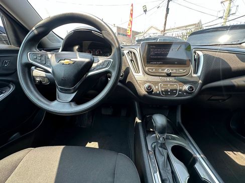 Used 2024 Chevrolet Malibu LT FWD image 10
