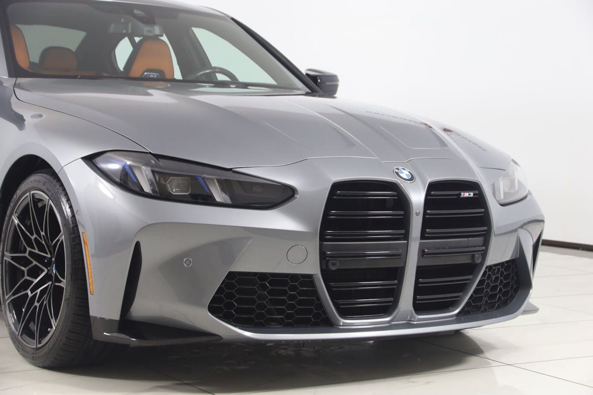 Used 2025 BMW M3 w/ Executive Package RWD image 41