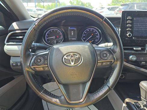 Used 2021 Toyota Camry SE FWD image 10