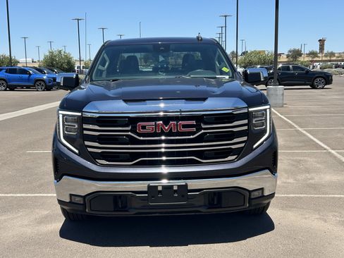 Certified 2025 GMC Sierra 1500 SLT RWD image 8